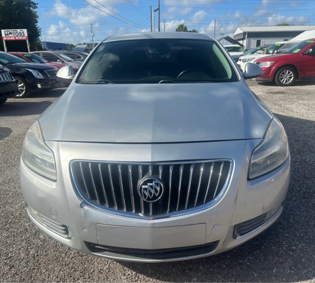 2011 Buick Regal Image 17
