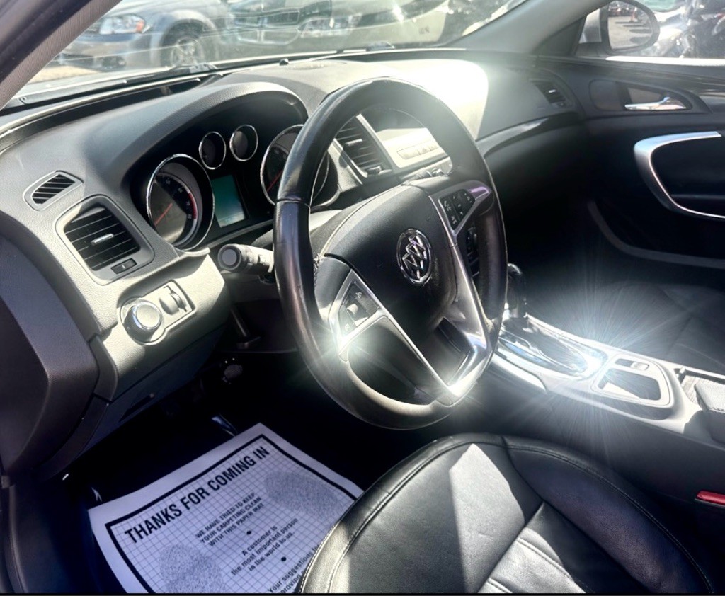 2011 Buick Regal Image 20