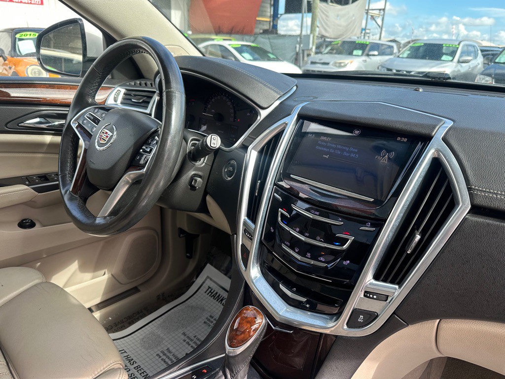 2013 Cadillac SRX Image 8