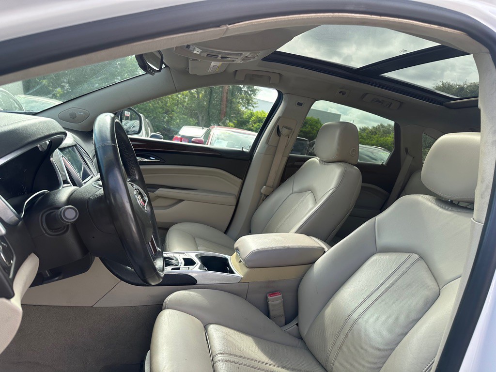 2013 Cadillac SRX Image 10