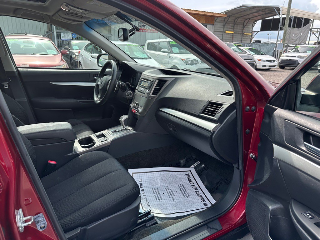 2012 Subaru Outback Image 12