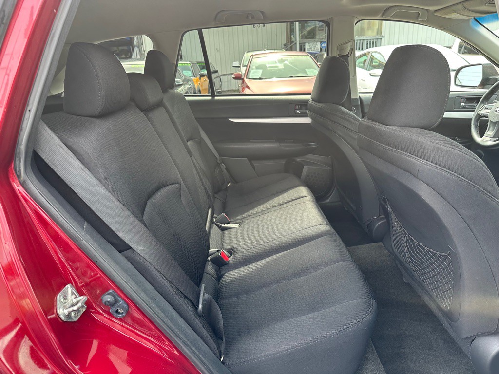 2012 Subaru Outback Image 14