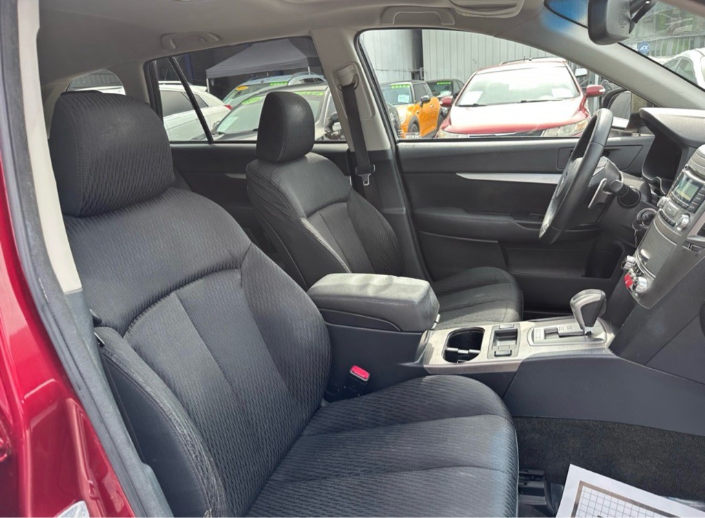 2012 Subaru Outback Image 30