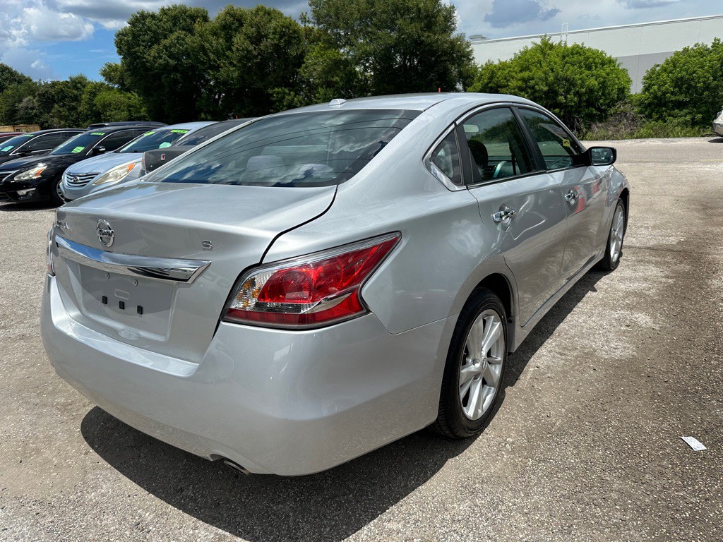2015 Nissan Altima Image 6