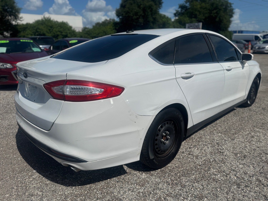 2013 Ford Fusion Image 4