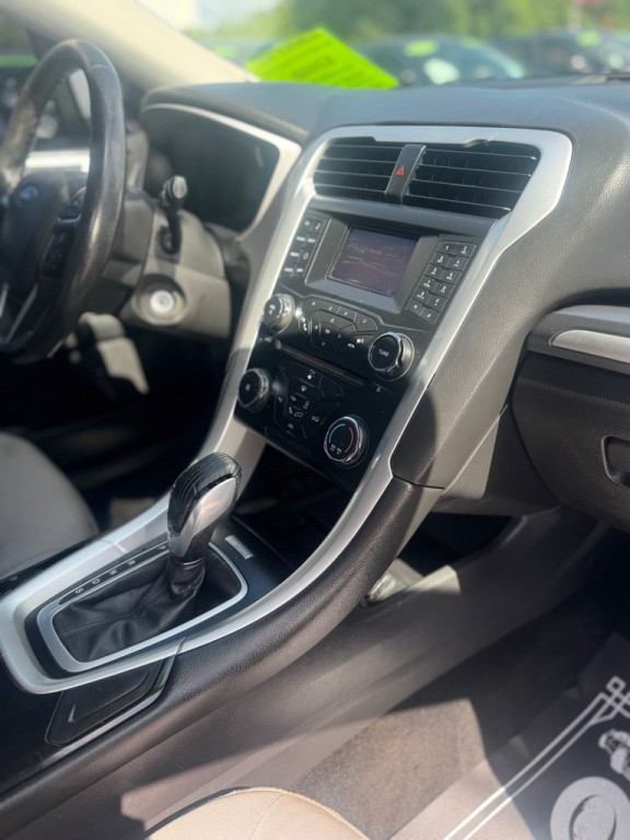 2013 Ford Fusion Image 12