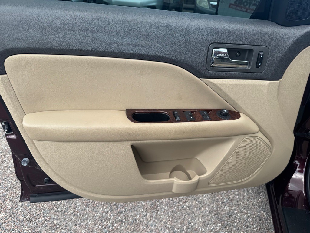 2011 Ford Fusion Image 13