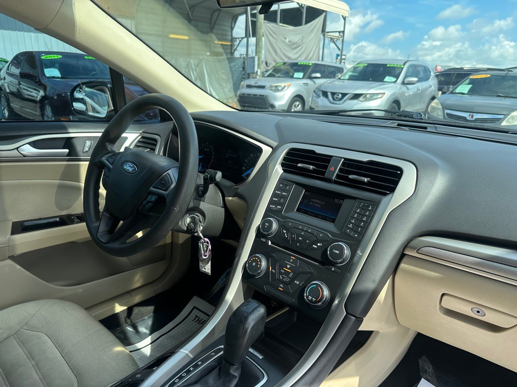 2015 Ford Fusion Image 8