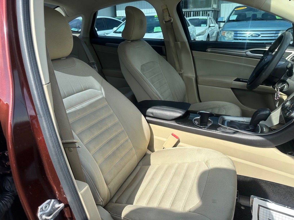 2015 Ford Fusion Image 13