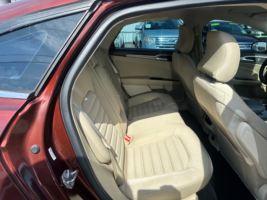 2015 Ford Fusion Image 14