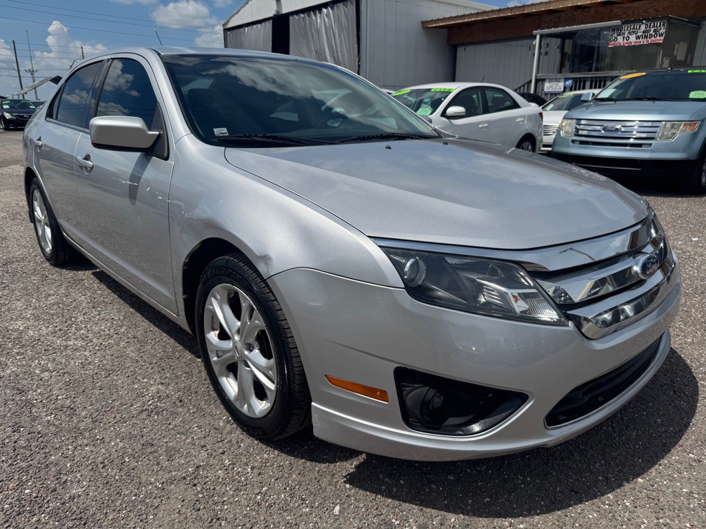 2012 Ford Fusion Image 2