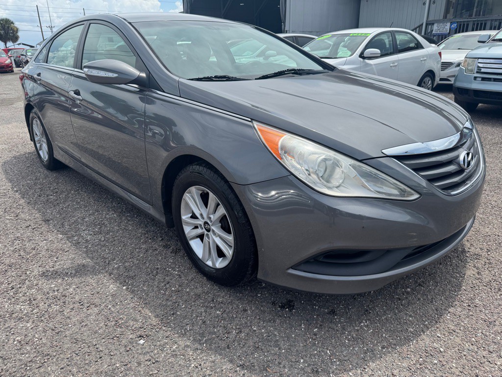 2014 Hyundai Sonata Image 2