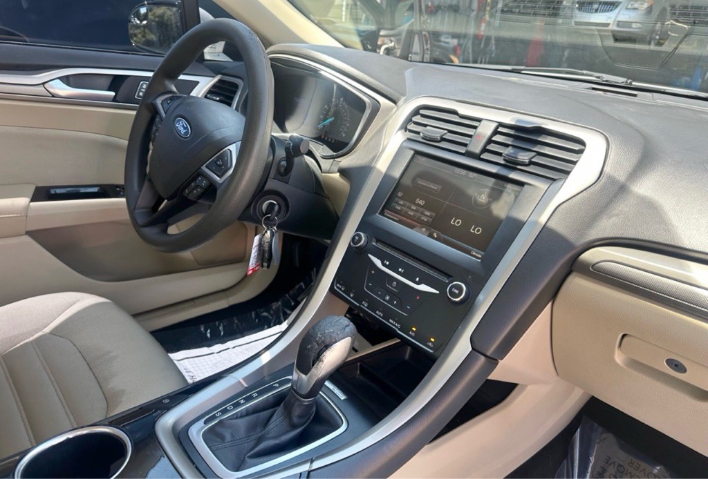 2013 Ford Fusion Image 8
