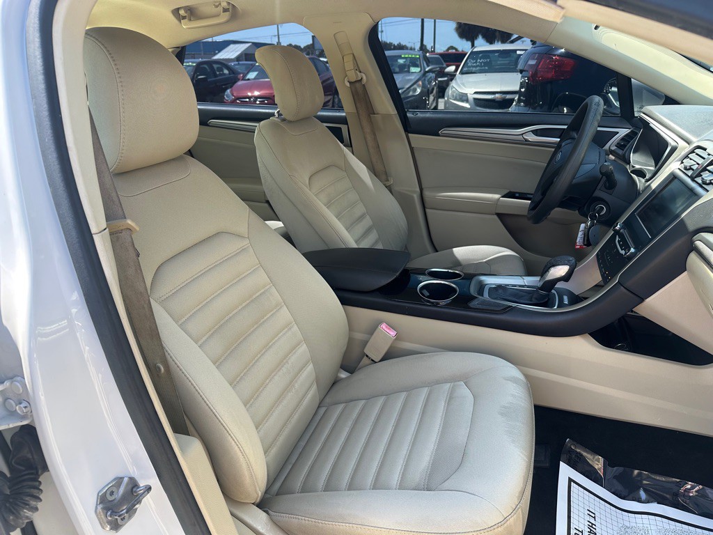 2013 Ford Fusion Image 10