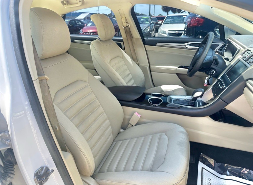2013 Ford Fusion Image 18