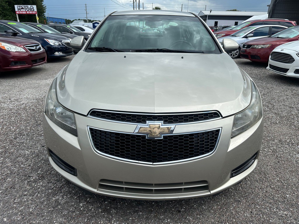 2014 Chevrolet Cruze Image 2
