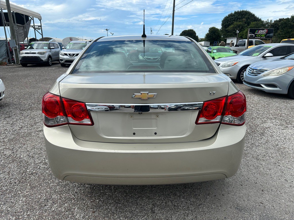 2014 Chevrolet Cruze Image 5