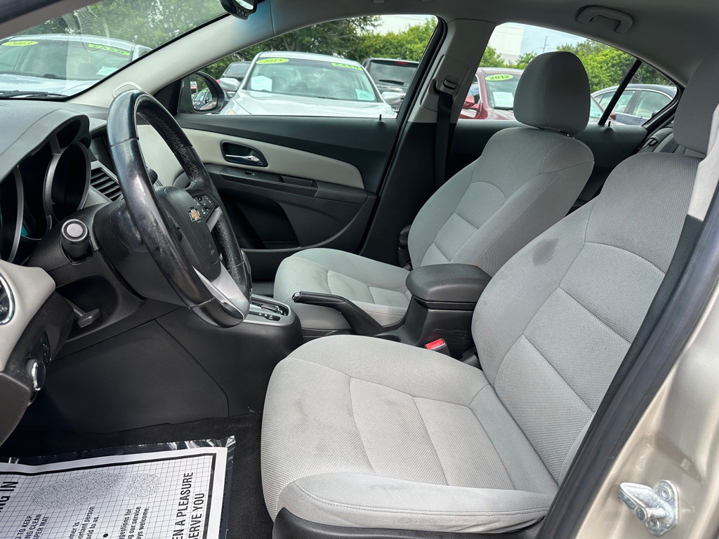 2014 Chevrolet Cruze Image 10