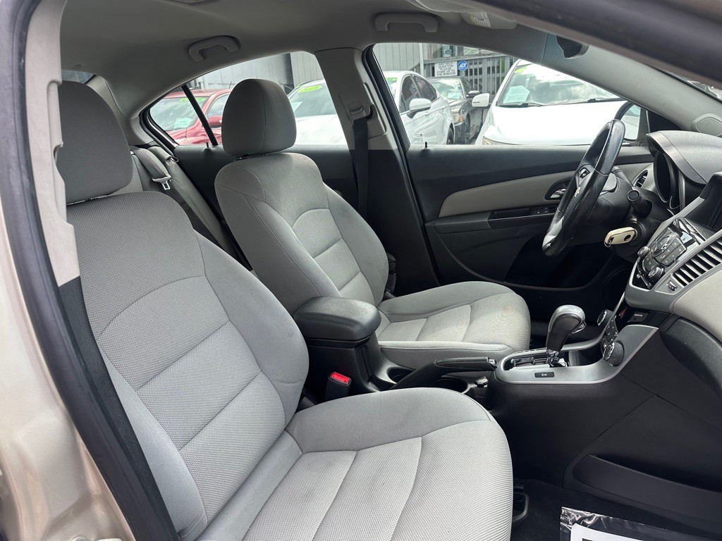 2014 Chevrolet Cruze Image 13