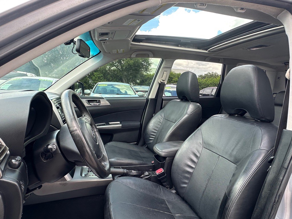 2013 Subaru Forester Image 10