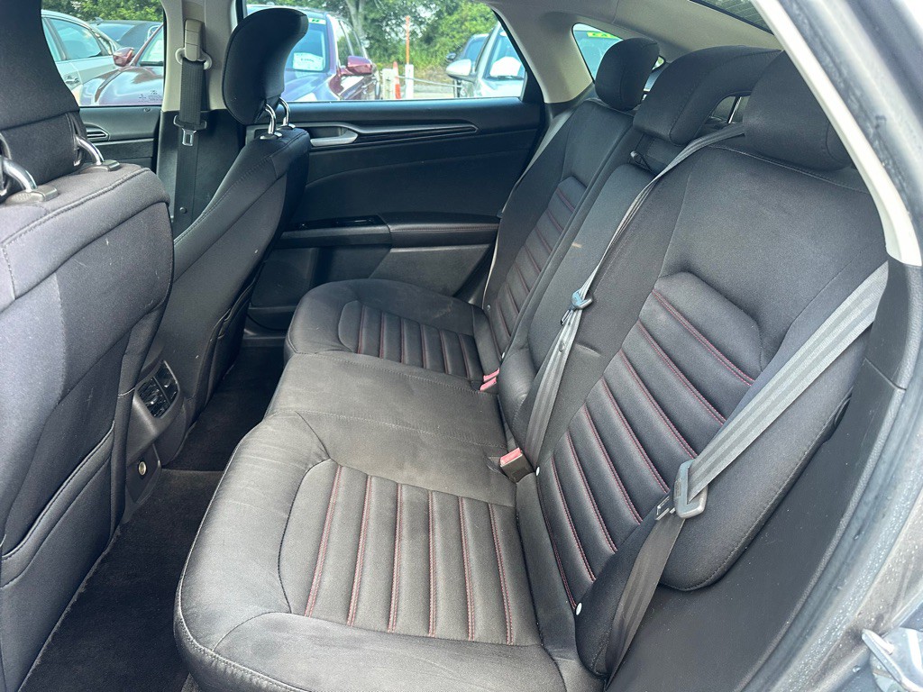 2014 Ford Fusion Image 15