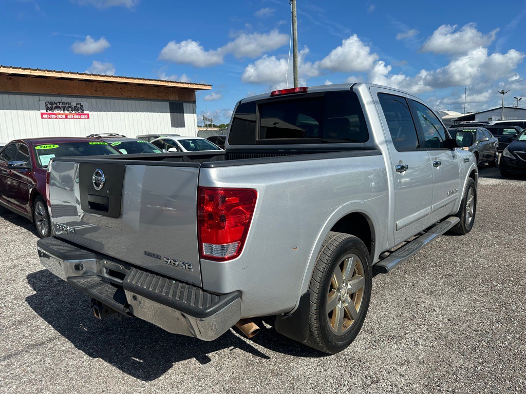 2010 Nissan Titan Image 6