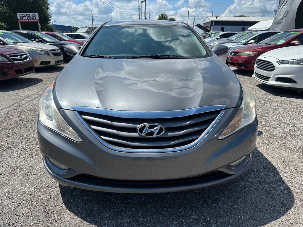 2013 Hyundai Sonata Image 2