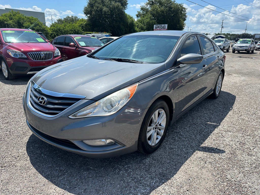 2013 Hyundai Sonata Image 3