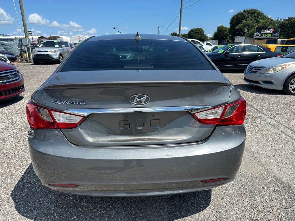 2013 Hyundai Sonata Image 5
