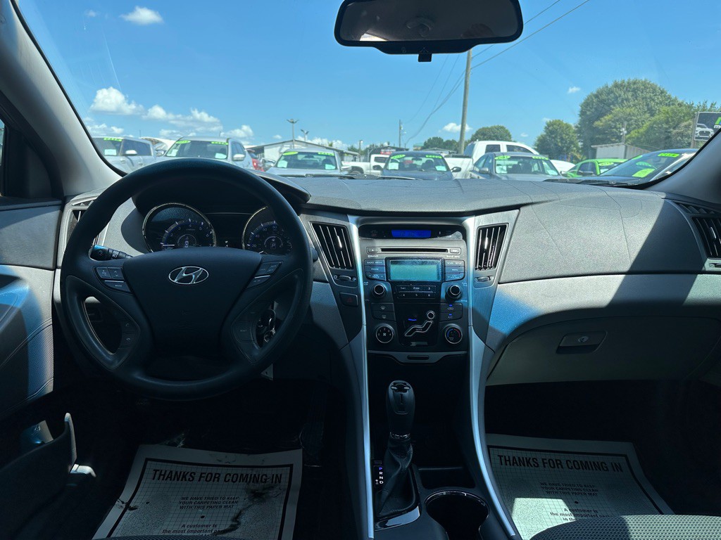 2013 Hyundai Sonata Image 9