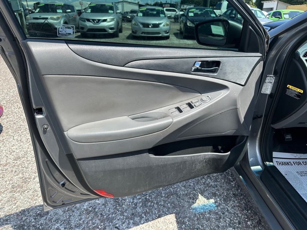 2013 Hyundai Sonata Image 11