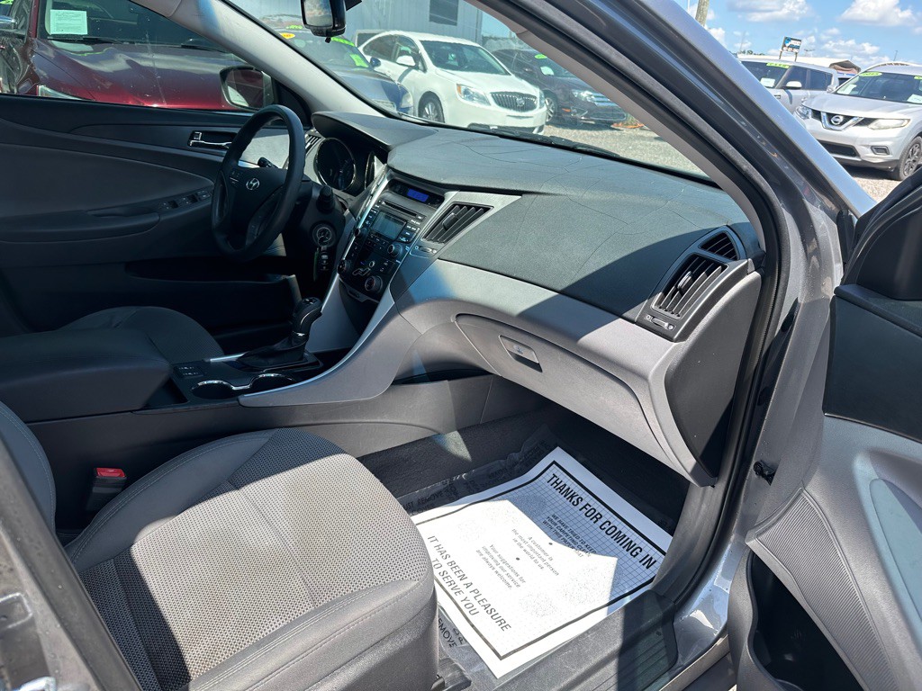 2013 Hyundai Sonata Image 12