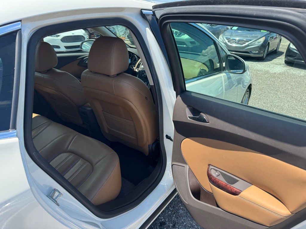2013 Buick Verano Image 16
