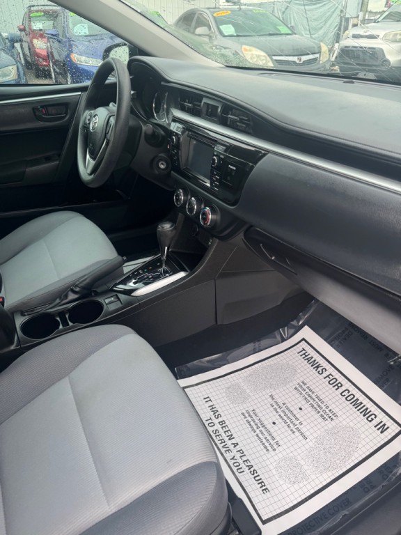 2016 Toyota Corolla Image 10