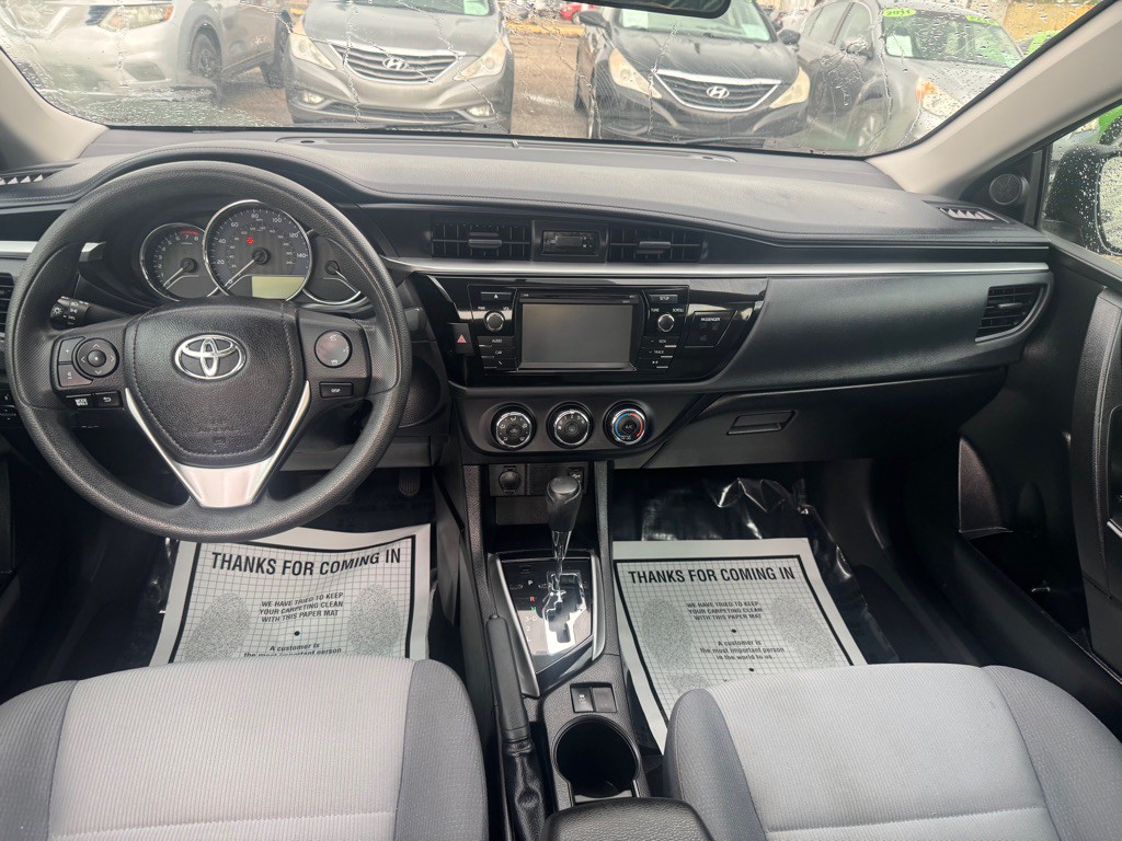 2016 Toyota Corolla Image 13