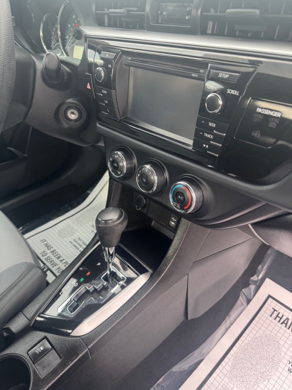2016 Toyota Corolla Image 14