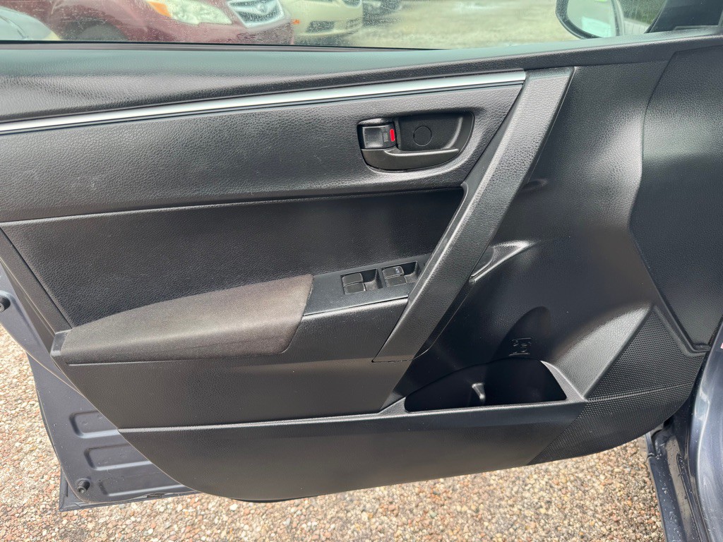 2016 Toyota Corolla Image 14