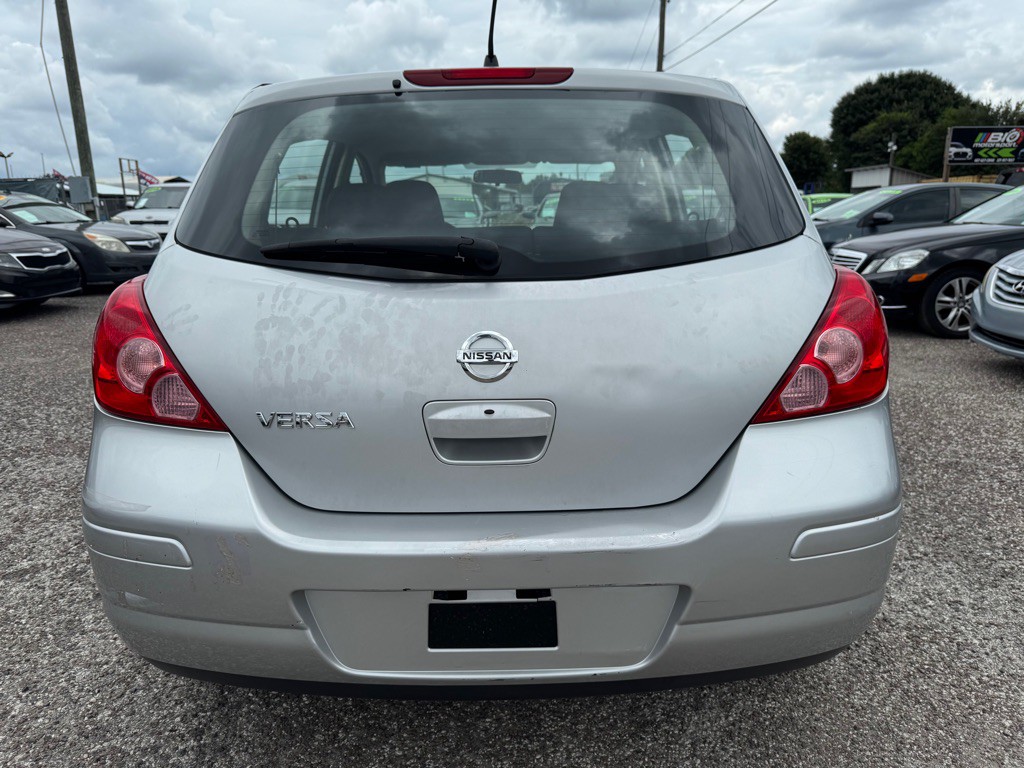 2007 Nissan Versa Image 4