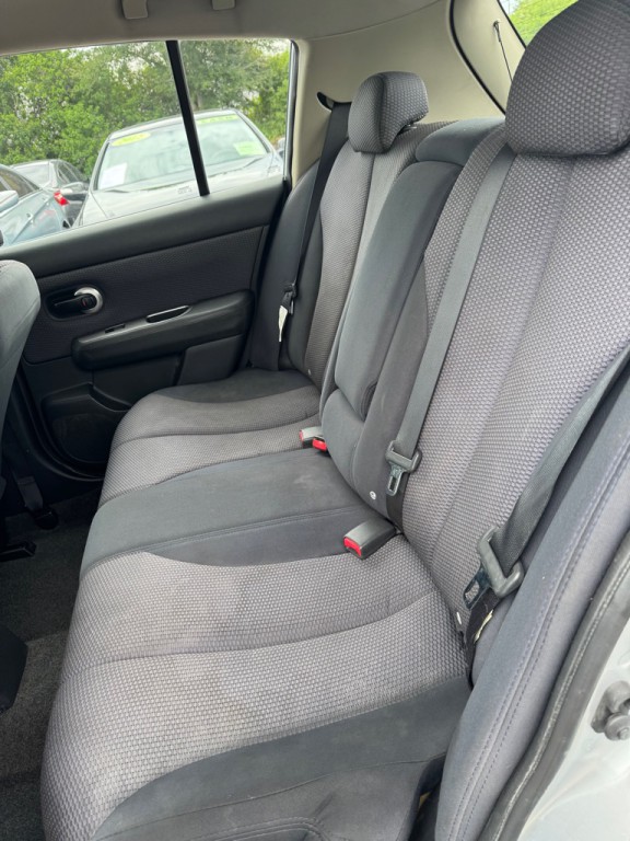 2007 Nissan Versa Image 9