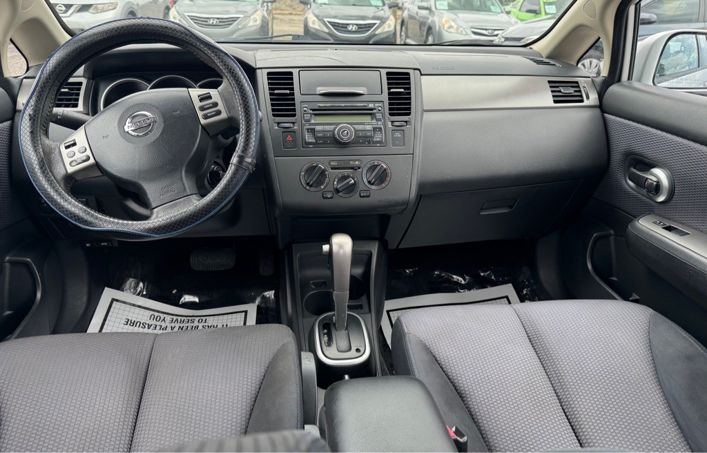 2007 Nissan Versa Image 10