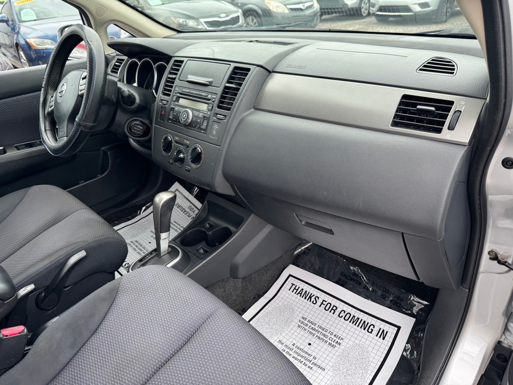 2007 Nissan Versa Image 11