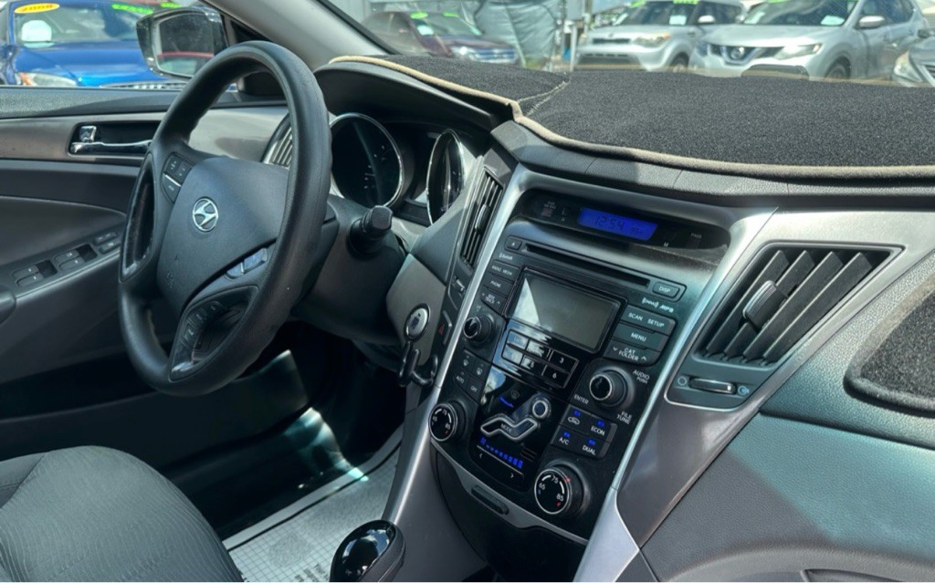 2013 Hyundai Sonata Image 25