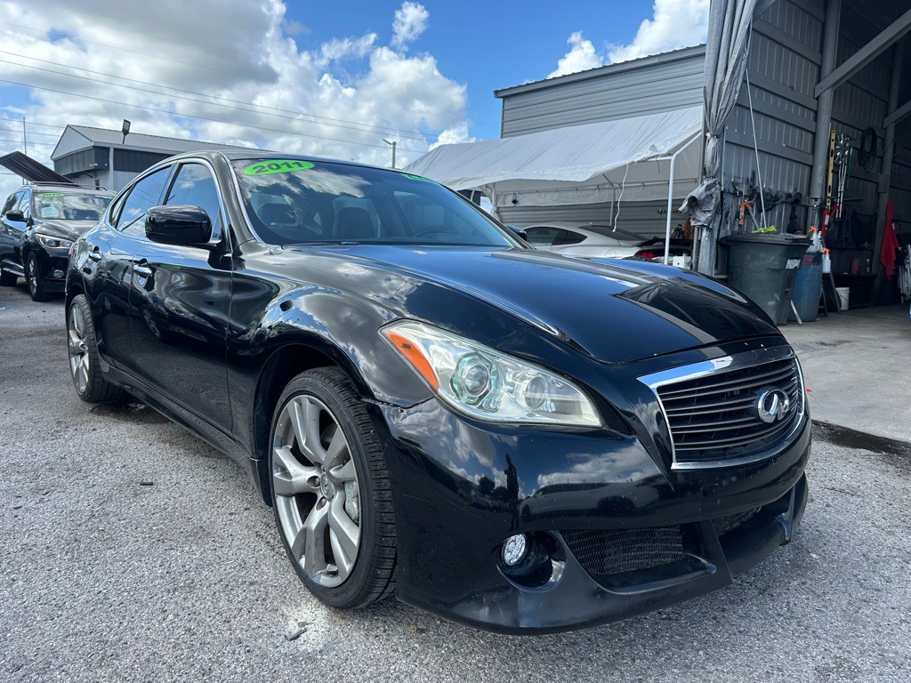 2011 INFINITI M37 Image 5
