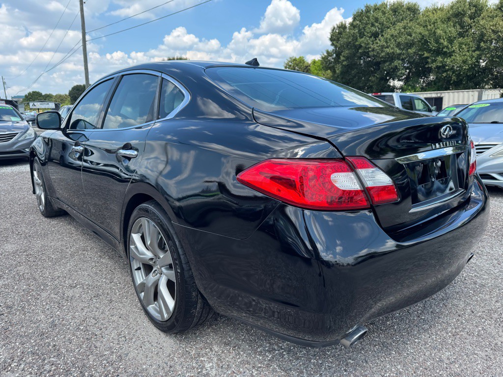 2011 INFINITI M37 Image 6
