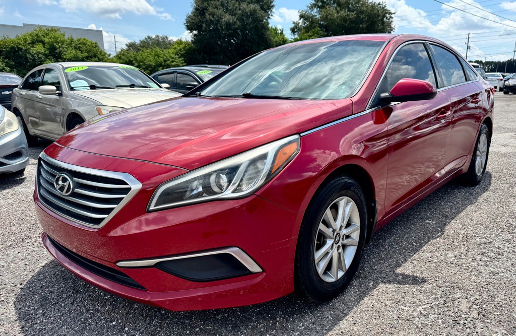 2017 Hyundai Sonata Image 1