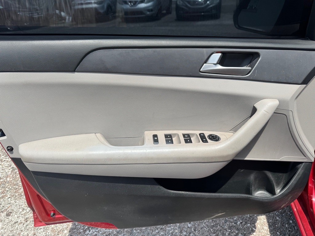 2017 Hyundai Sonata Image 8