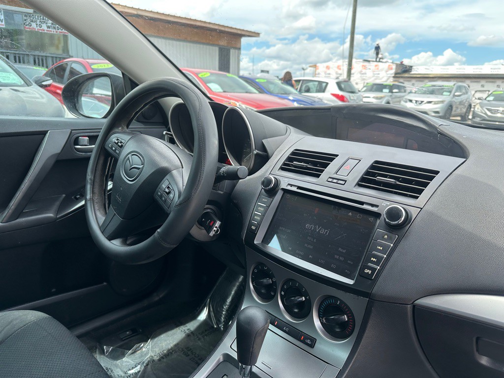 2011 Mazda Mazda3 Image 8