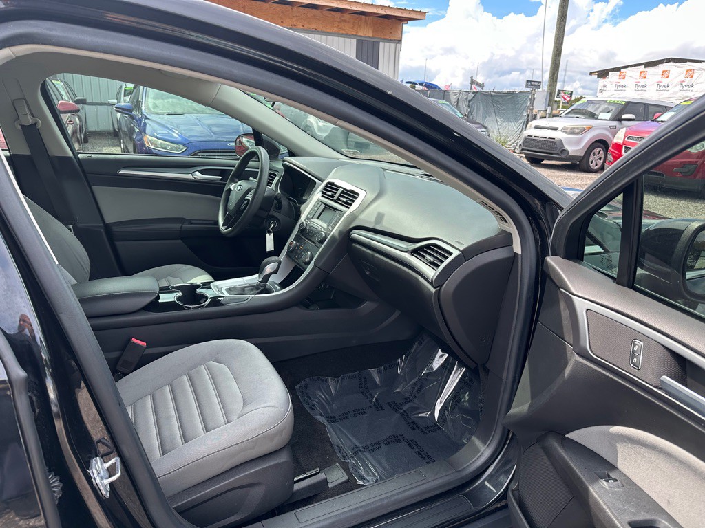 2014 Ford Fusion Image 12