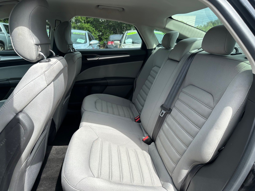 2014 Ford Fusion Image 15