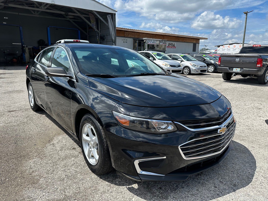 2018 Chevrolet Malibu Image 1